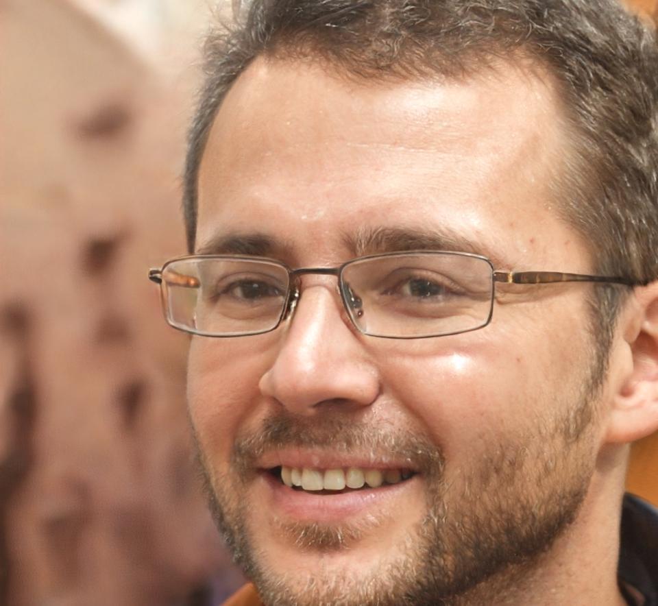 Financial advisor and investment educator